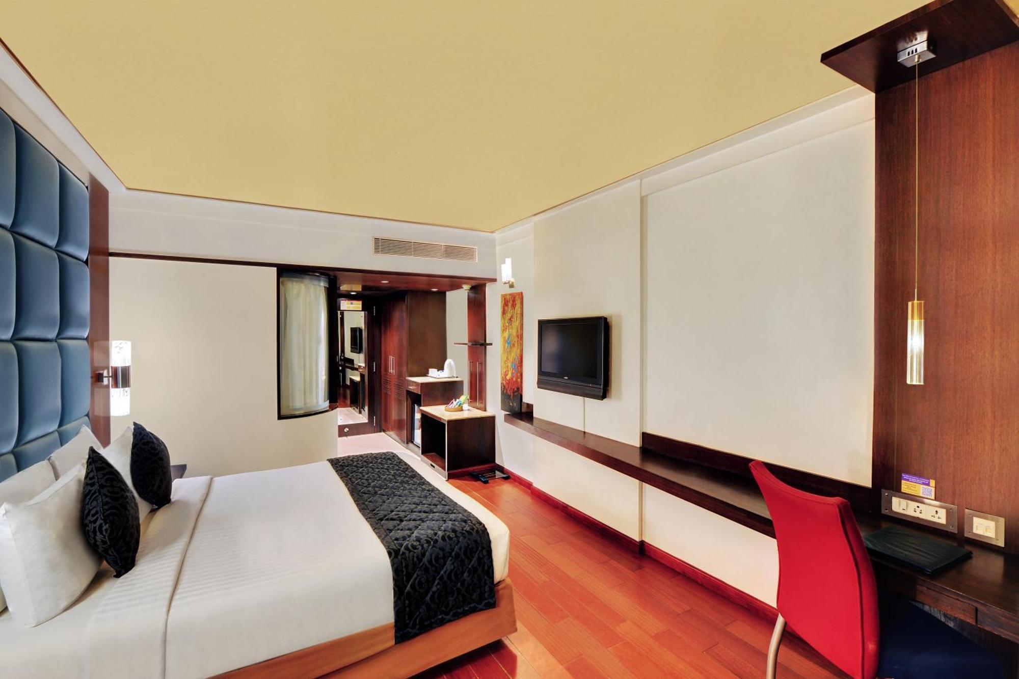 Iris The Business Hotel Бангалор Экстерьер фото
