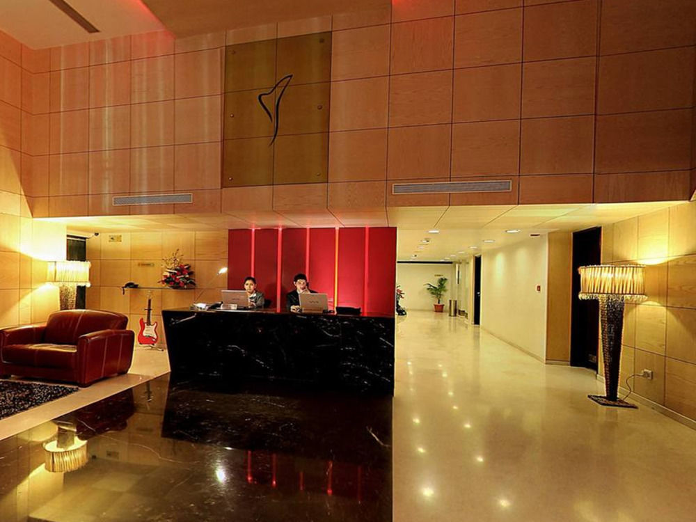 Iris The Business Hotel Бангалор Экстерьер фото