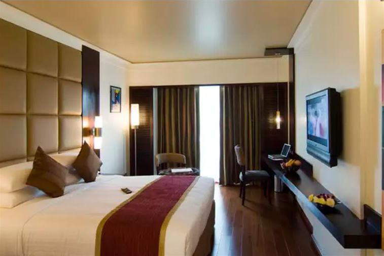 Iris The Business Hotel Бангалор Экстерьер фото